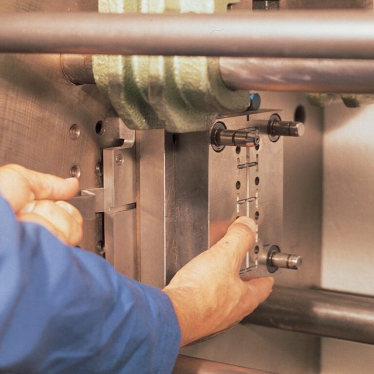 EAS Mechanical clamping system